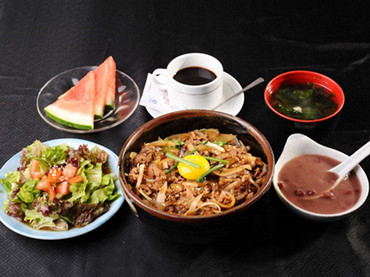 金山食堂承包公司有強大的后盾，在食品安全上確實可以放心。